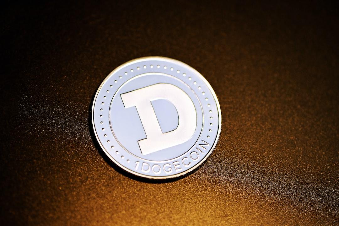 Debate Over Stablecoin Interest Intensifies as Coinbase CEO Urges Action