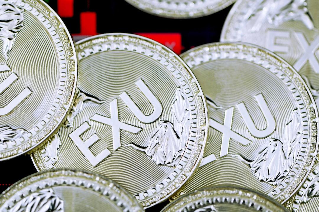 Bitcoin Faces Challenges in Overcoming Resistance at $83K Following Recent Market Crash